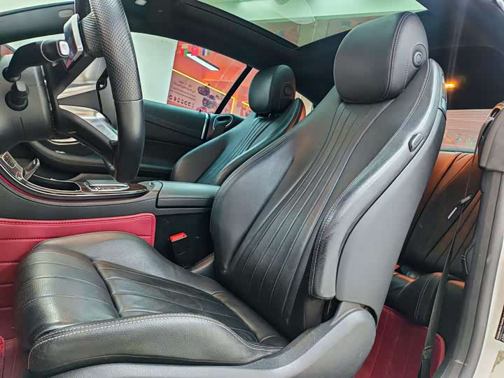 Фото 4 - Mercedes-Benz E-Class