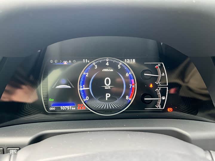 Фото 6 - Lexus ES