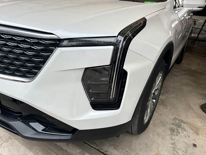 Фото 2 - Cadillac XT4
