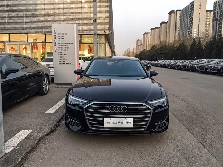 Фото 2 - Audi A6L