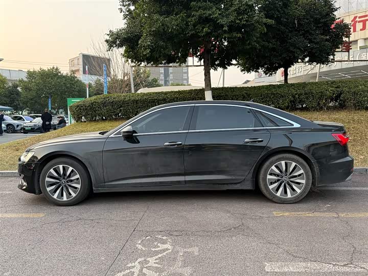 Фото 3 - Audi A6L