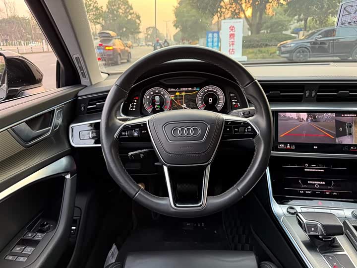Фото 6 - Audi A6L