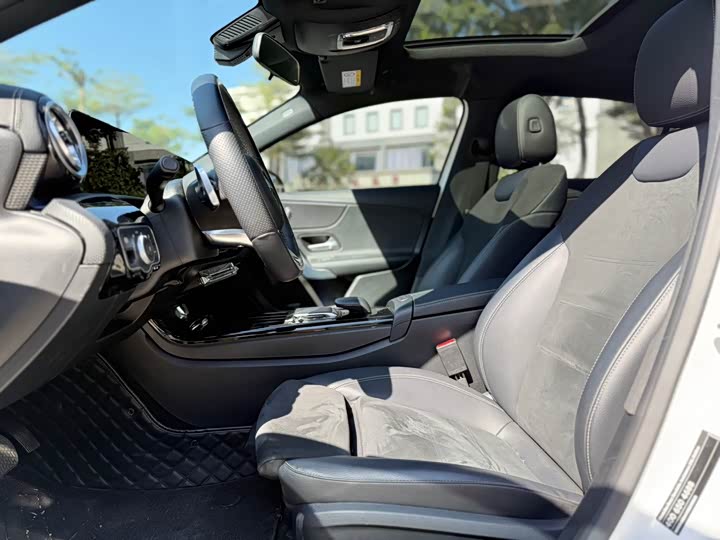 Фото 5 - Mercedes-Benz A-Class