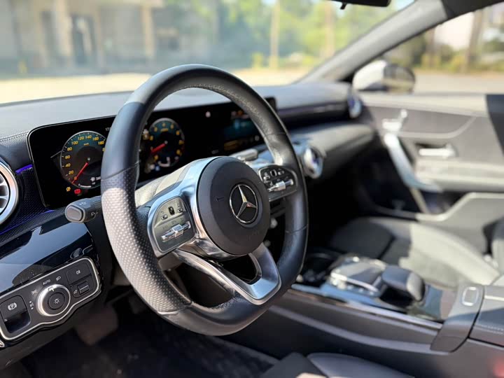 Фото 6 - Mercedes-Benz A-Class