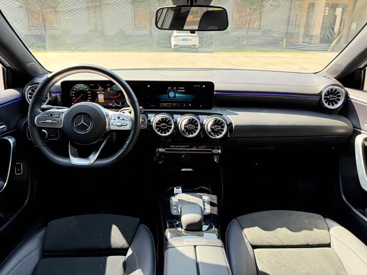 Фото 8 - Mercedes-Benz A-Class