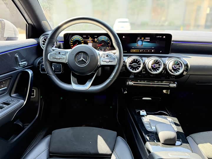 Фото 9 - Mercedes-Benz A-Class