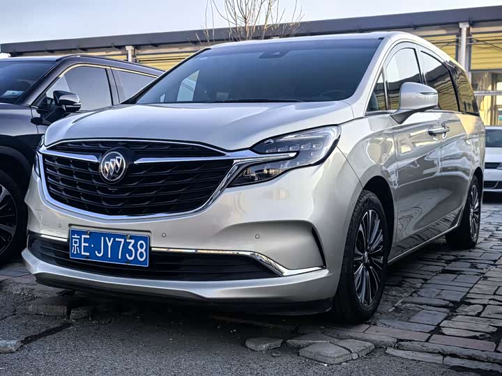 Фото 1 - Buick GL8 ES