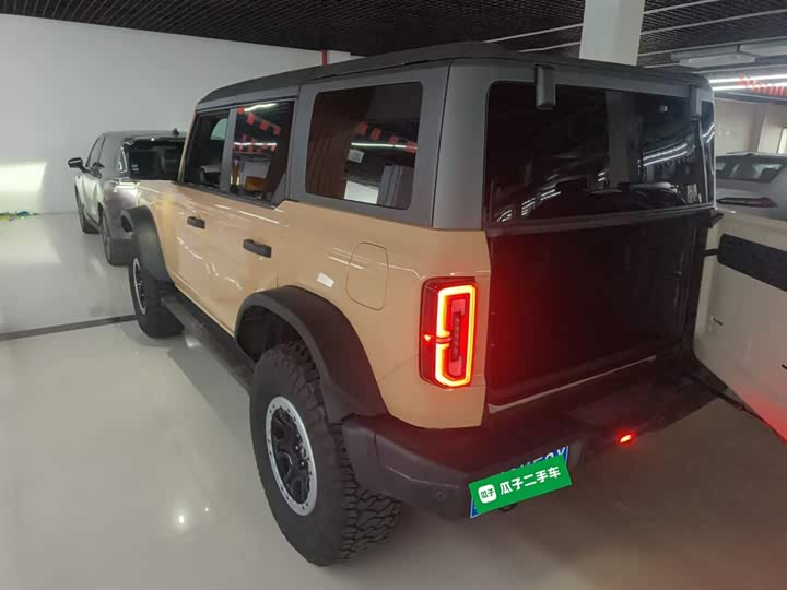 Фото 5 - Ford Bronco