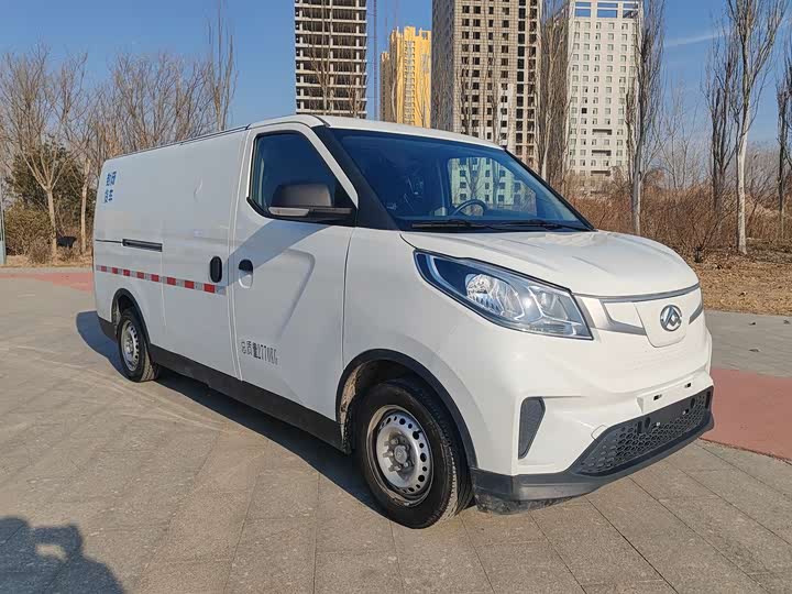 Фото 3 - Maxus EV30