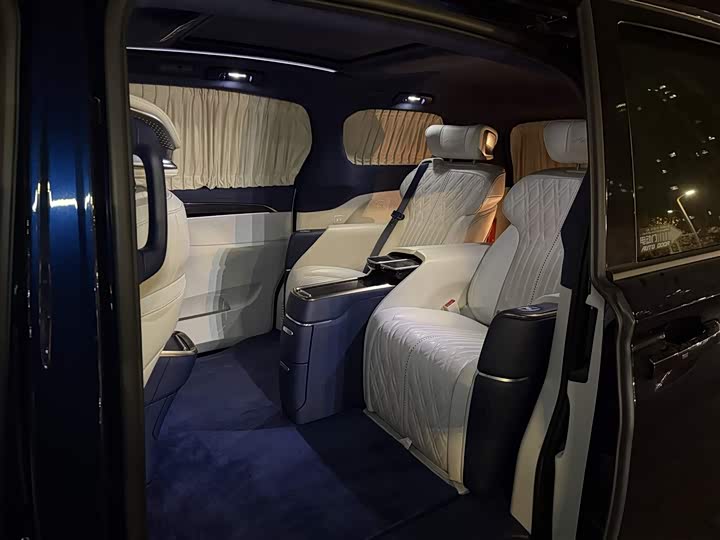 Фото 8 - Buick GL8 ES