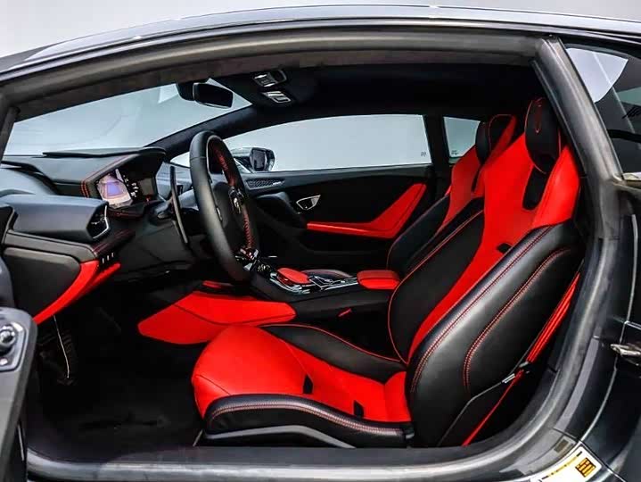 Фото 3 - Lamborghini Huracán