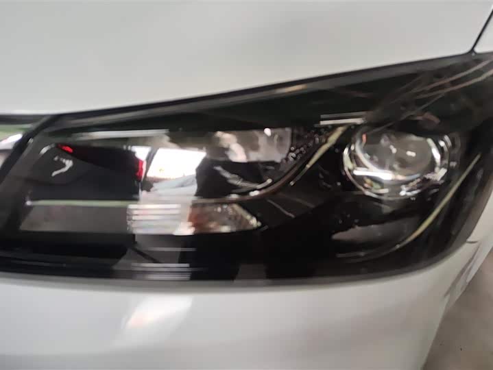 Фото 5 - Geely Emgrand