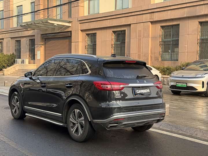 Фото 7 - Hongqi HS5