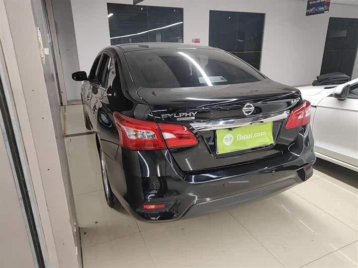 Фото 5 - Nissan Sylphy