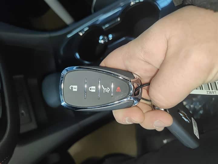 Фото 9 - Chevrolet Equinox