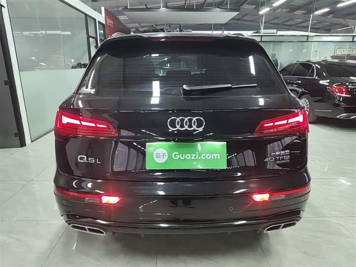 Фото 6 - Audi Q5L