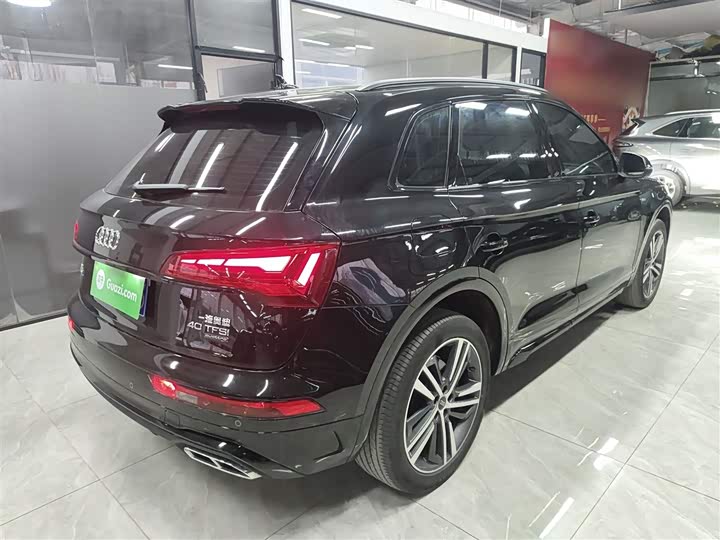 Фото 7 - Audi Q5L