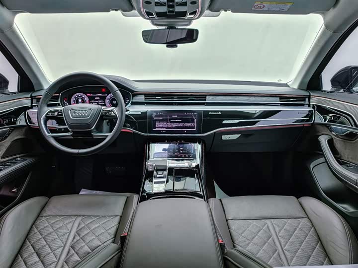 Фото 6 - Audi A8