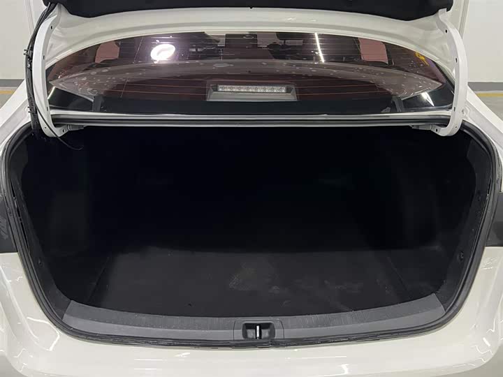 Фото 7 - Toyota Corolla