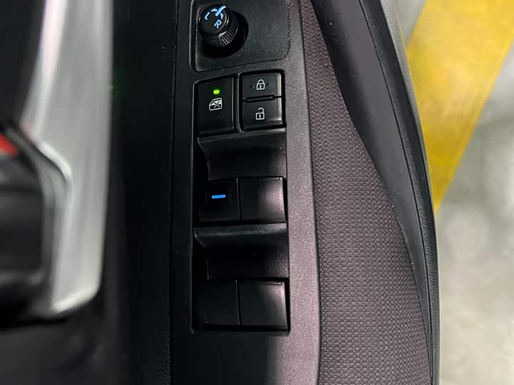 Фото 9 - Toyota Corolla