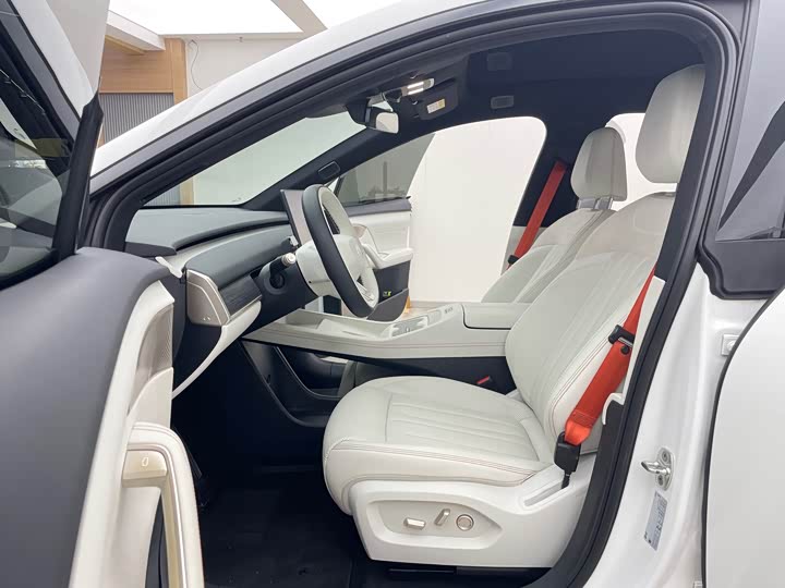 Фото 8 - Nio Onvo L60