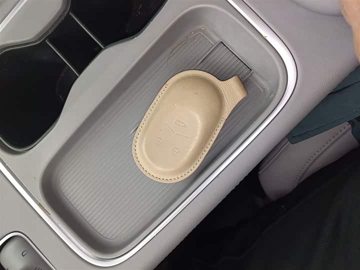 Фото 9 - Nio EC6