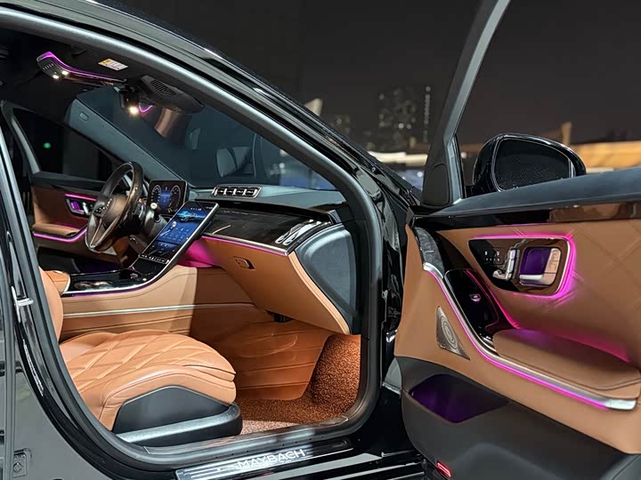 Фото 5 - Mercedes-Benz Maybach S-Class