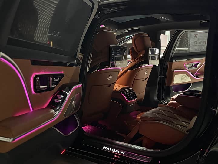 Фото 6 - Mercedes-Benz Maybach S-Class