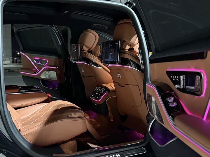 Фото 7 - Mercedes-Benz Maybach S-Class