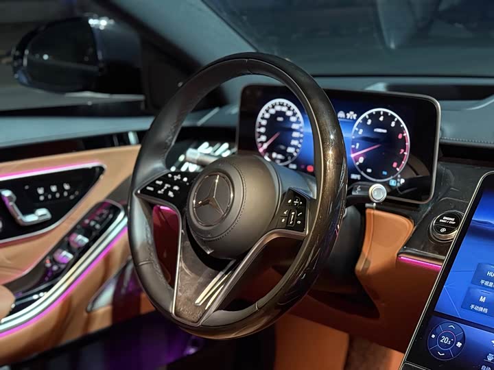 Фото 9 - Mercedes-Benz Maybach S-Class