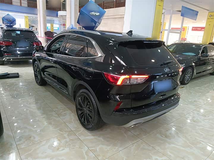 Фото 5 - Ford Escape