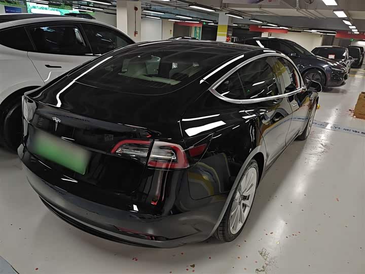 Фото 7 - Tesla Model 3