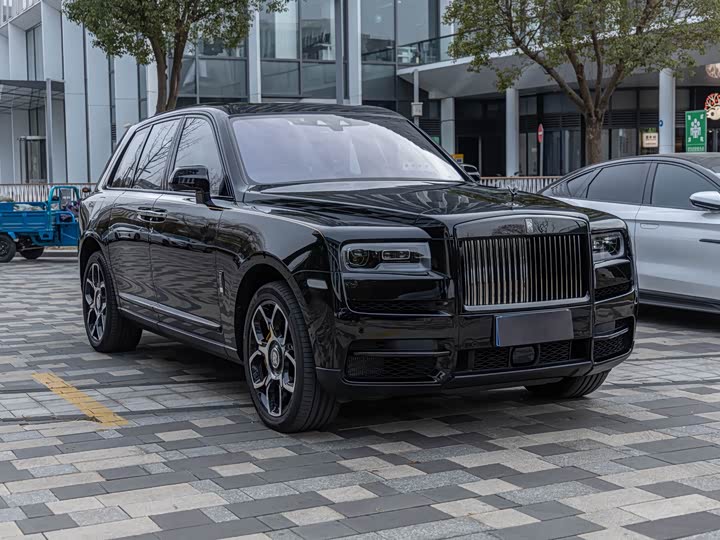 Фото 2 - Rolls-Royce Cullinan