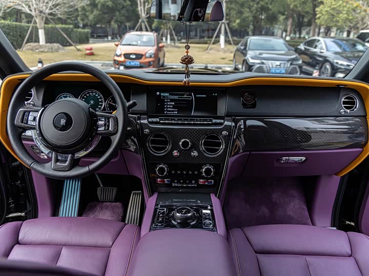 Фото 8 - Rolls-Royce Cullinan