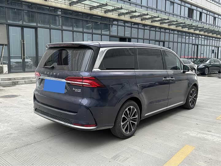 Фото 4 - Roewe iMax 8
