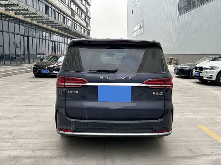 Фото 5 - Roewe iMax 8