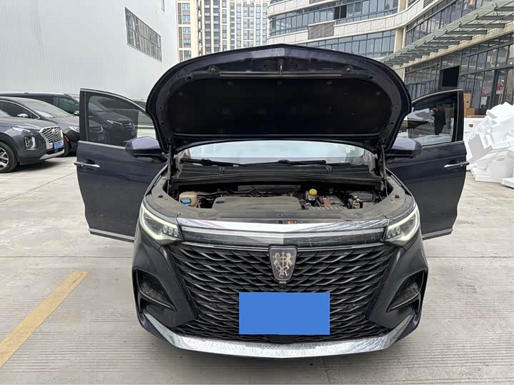 Фото 7 - Roewe iMax 8