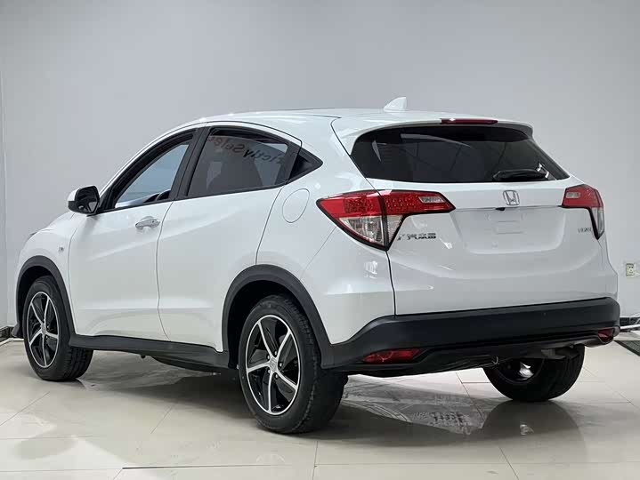 Фото 4 - Honda Vezel