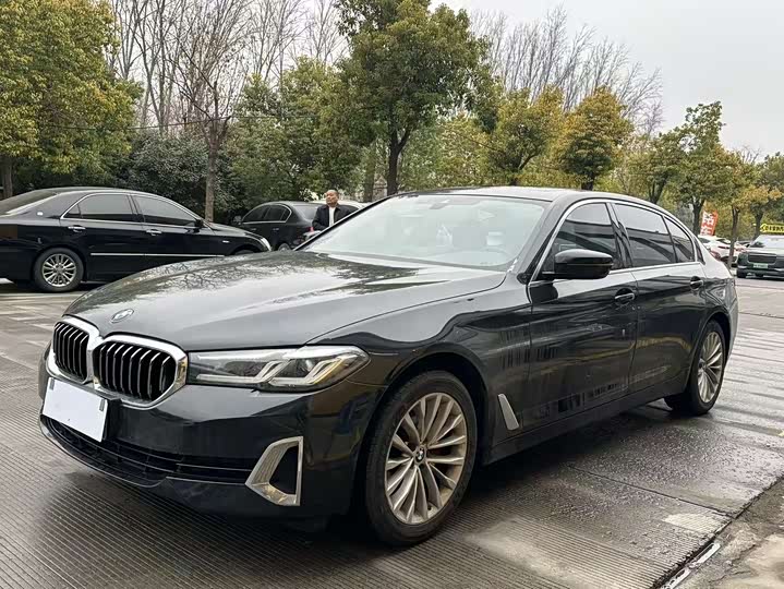 Фото 1 - BMW 5 Series