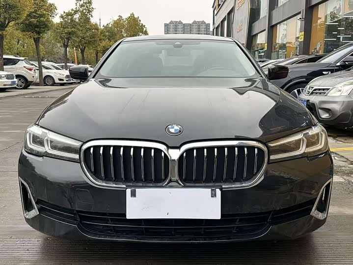 Фото 2 - BMW 5 Series