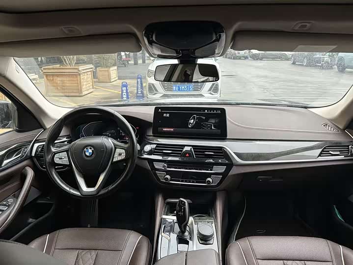 Фото 8 - BMW 5 Series