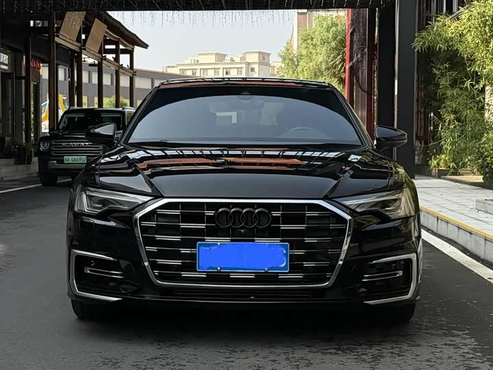 Фото 2 - Audi A6L