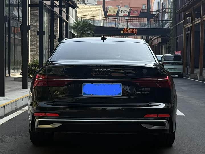 Фото 8 - Audi A6L