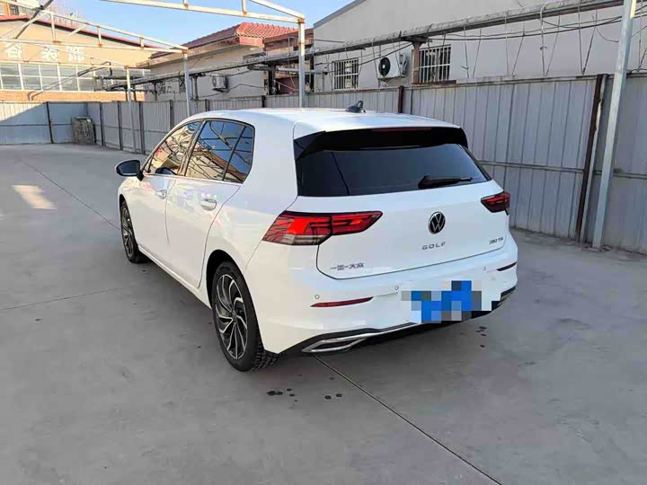 Фото 3 - Volkswagen Golf