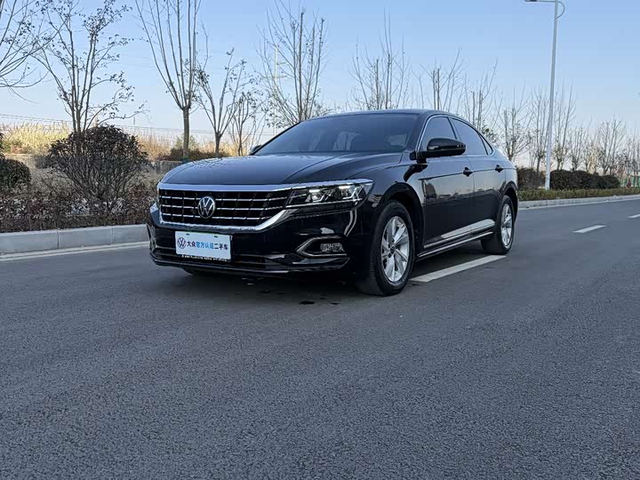 Фото 1 - Volkswagen Passat