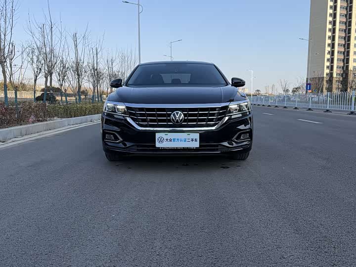 Фото 3 - Volkswagen Passat