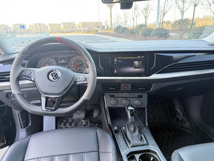 Фото 4 - Volkswagen Passat