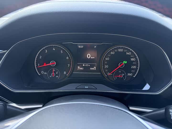 Фото 7 - Volkswagen Passat