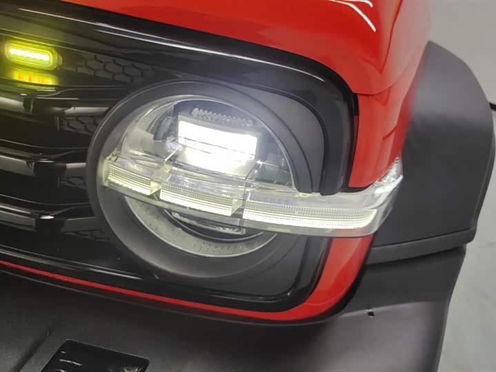 Фото 4 - Tank 300