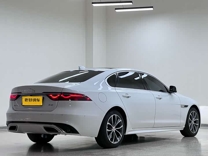 Фото 7 - Jaguar XF L